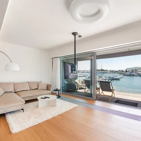 Flatbook - Center Yacht Park Marina View * 그디니아